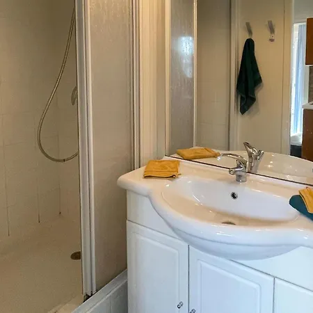 In With Wifi Nyaraló